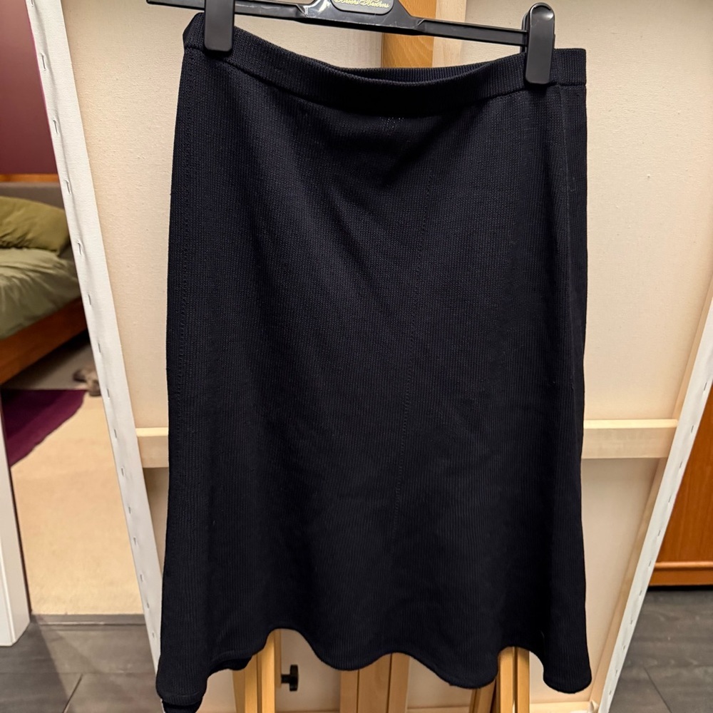 St. John Classic Black A-Line Skirt